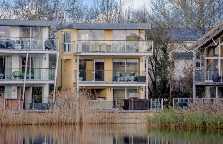 11 Howells Mere, Lower Mill Estate